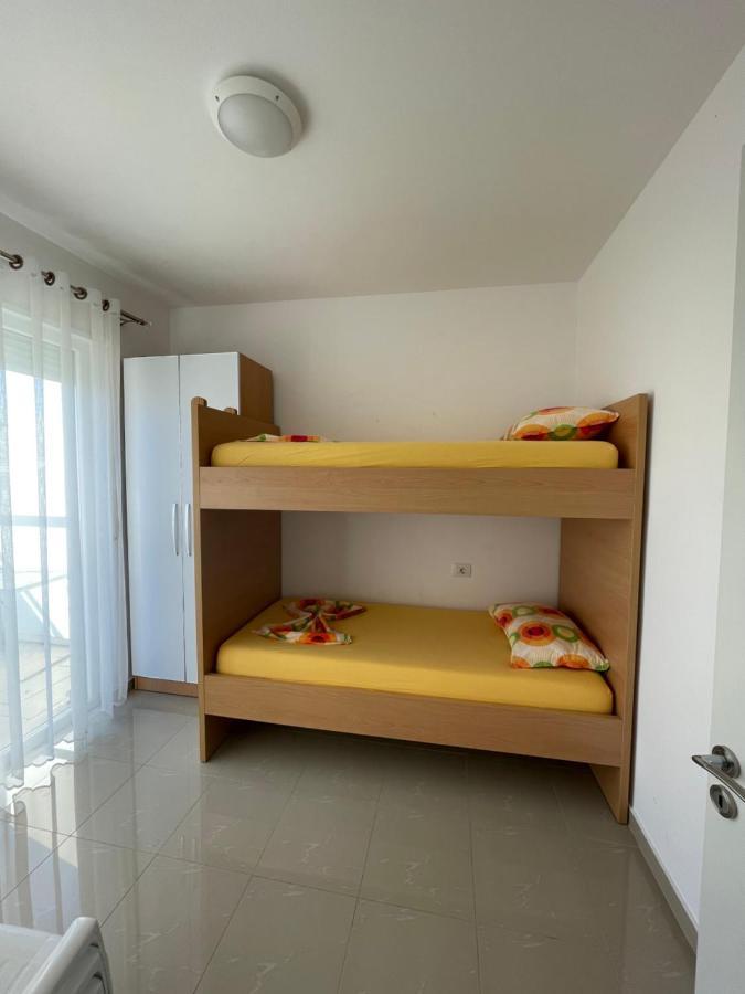 Nimfeum Apartments Shengjin Bagian luar foto